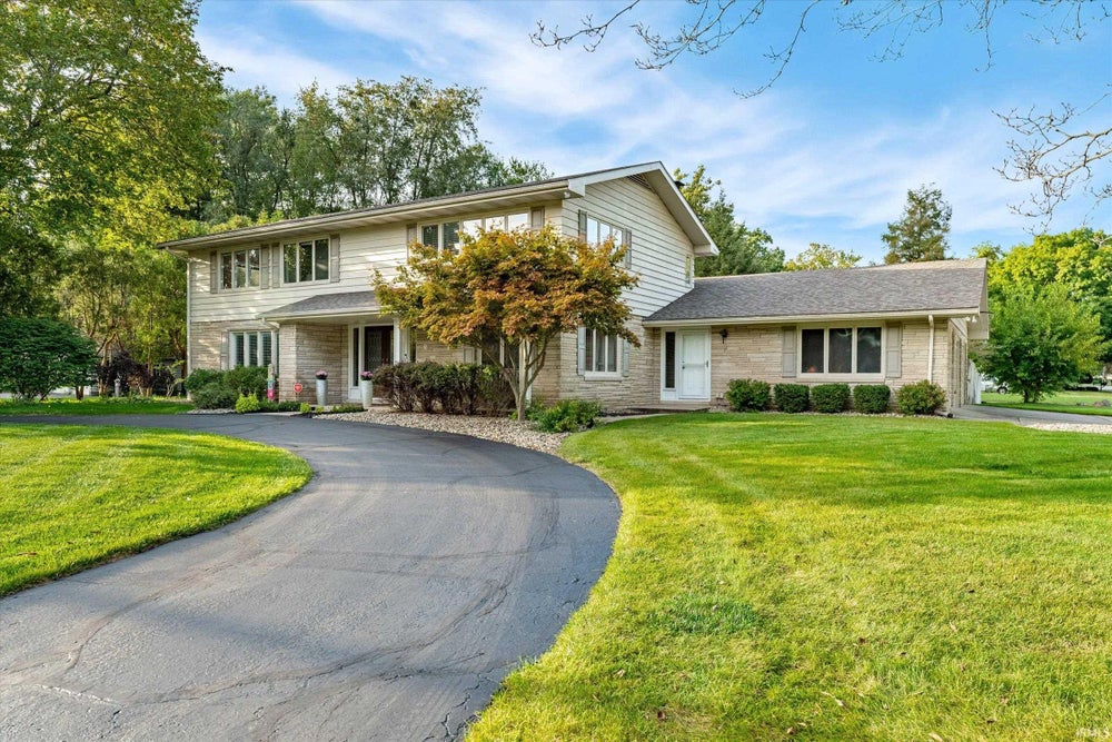 2626 Greenleaf Boulevard, Elkhart, IN 46514 ERA