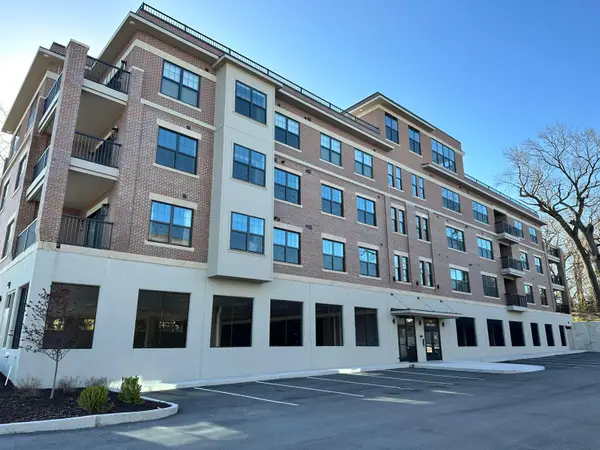 1740 #302W South Bend Avenue, South Bend, IN 46637