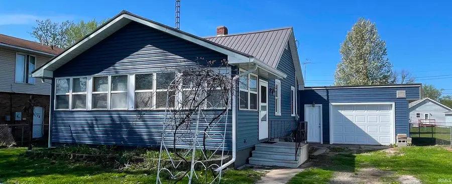 305 W New York Street, Knox, IN 46534 - Image #2