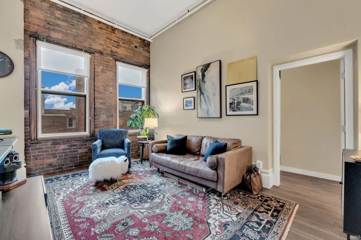 112 W Washington Boulevard #422, Fort Wayne, IN 46802 - #1