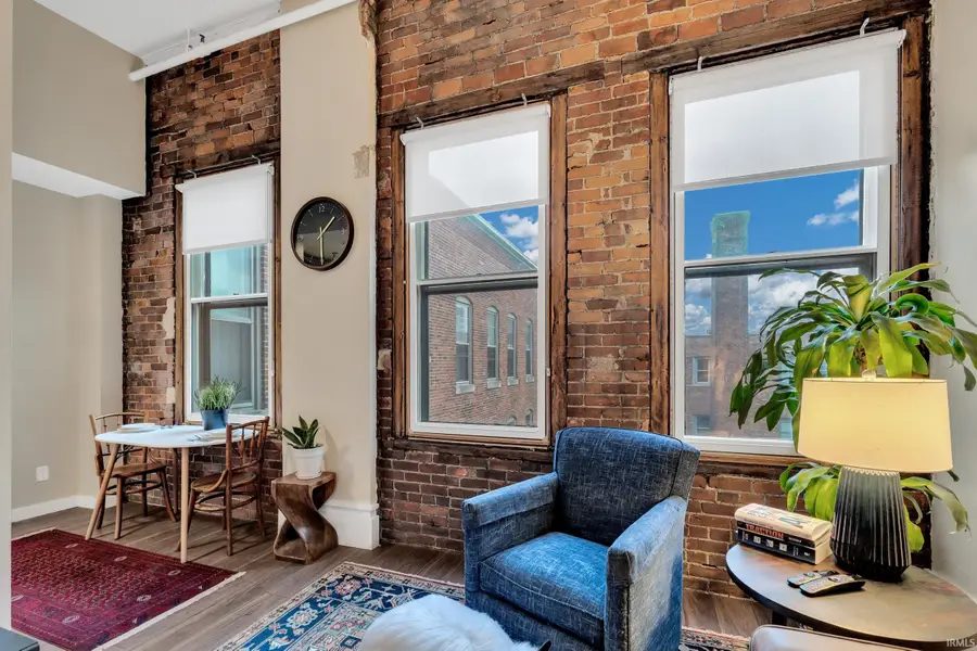 112 W Washington Boulevard #422, Fort Wayne, IN 46802 - #3