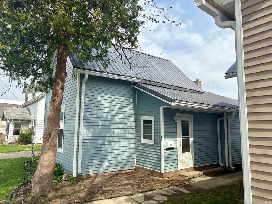 210 W Jay Street, Dunkirk, IN 47336 - Image #2