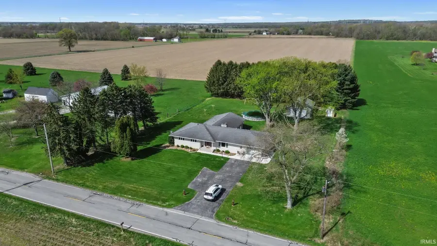 56915 Tulip Road, New Carlisle, IN 46552 - Image #3