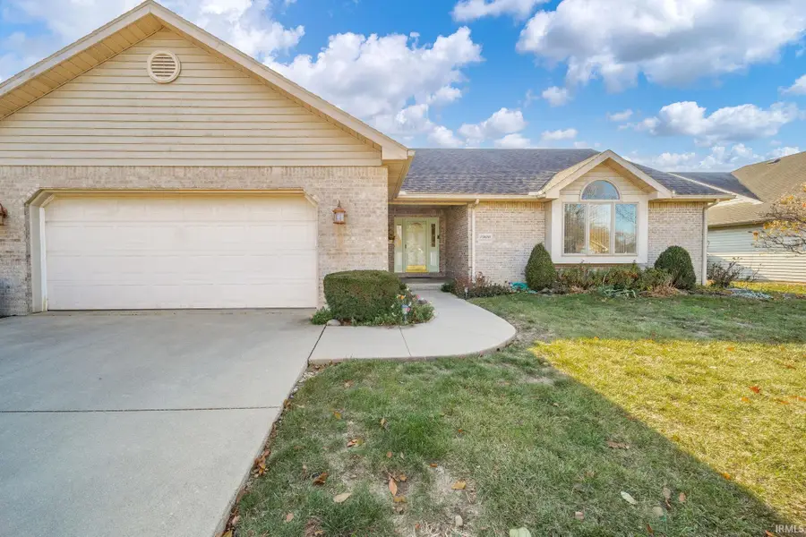 7909 W Kennedy Parkway, Yorktown, IN 47396 - #3