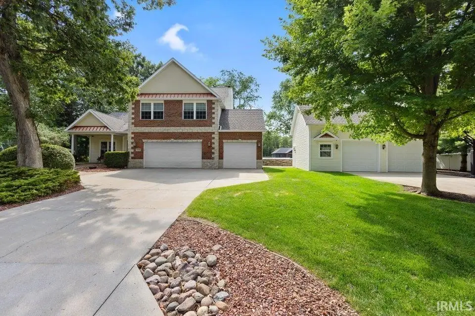 10752 Dogleg Drive, Demotte, IN 46310 - Image #1