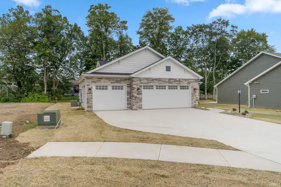 8245 Caverango Boulevard, Fort Wayne, IN 46815 - #2