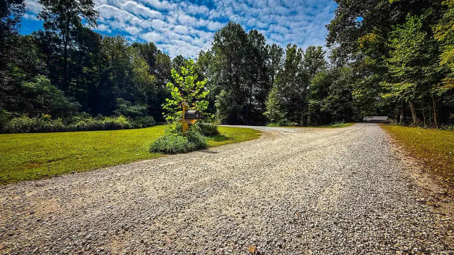 5 E Scotland Road, Bloomfield, IN 47424 - Image #2