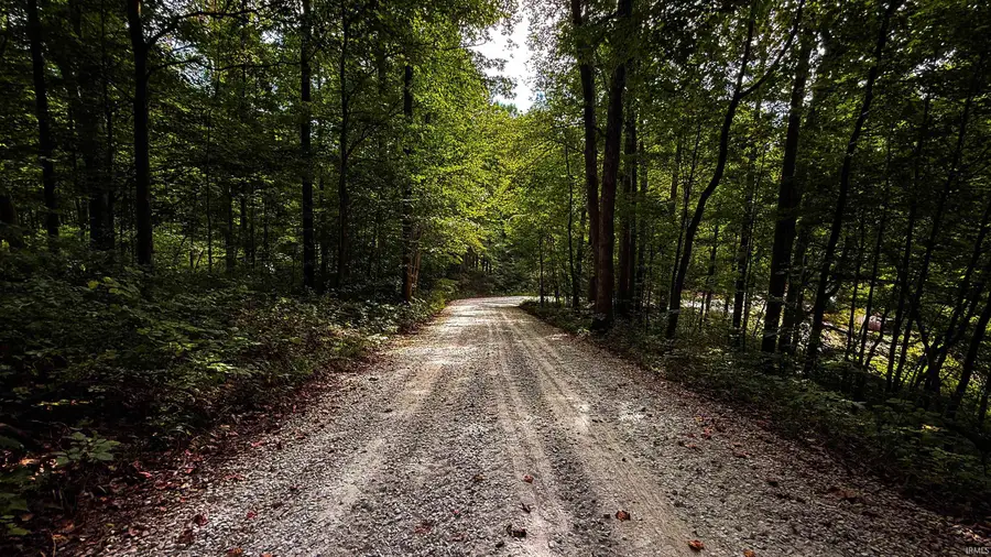 5 E Scotland Road, Bloomfield, IN 47424 - Image #3