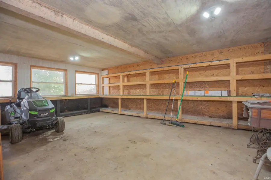 9051 Middle Mount Vernon Road, Mount Vernon, IN 47620 - Image #2