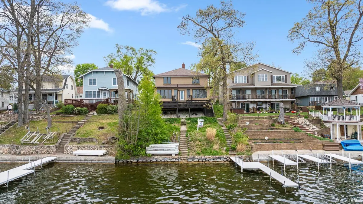 8241 E Wade Lane, North Webster, IN 46555 - Image #1