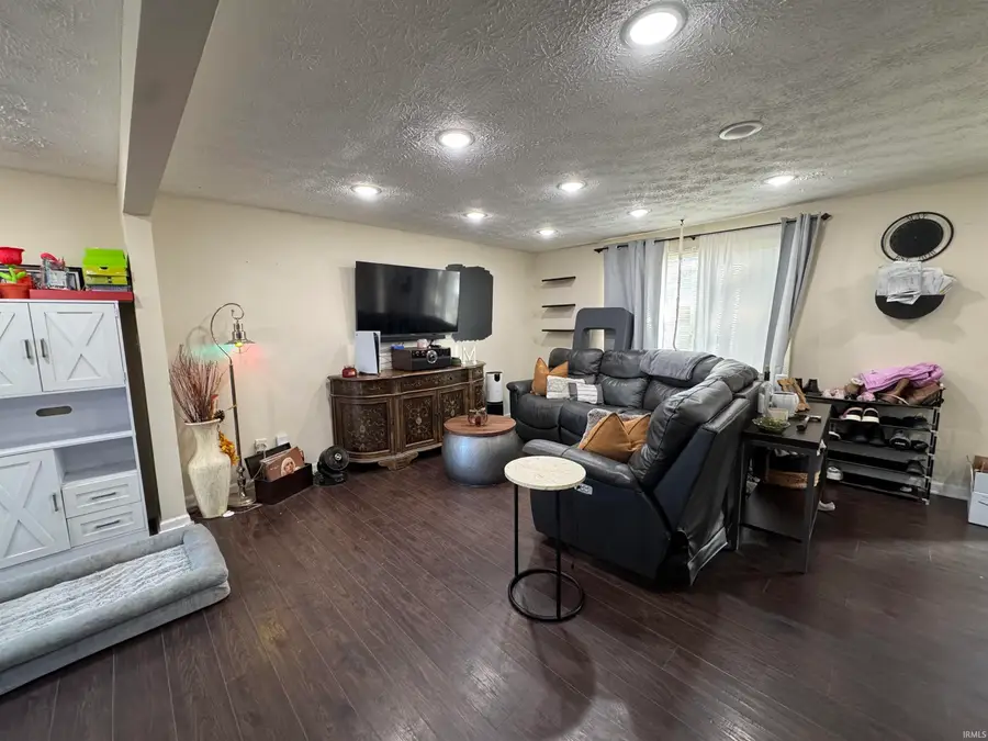 10314 E Starhaven Circle, Indianapolis, IN 46229 - Image #2