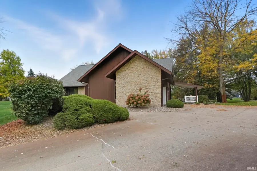 2029 Deer Trail, Warsaw, IN 46580 - Image #2