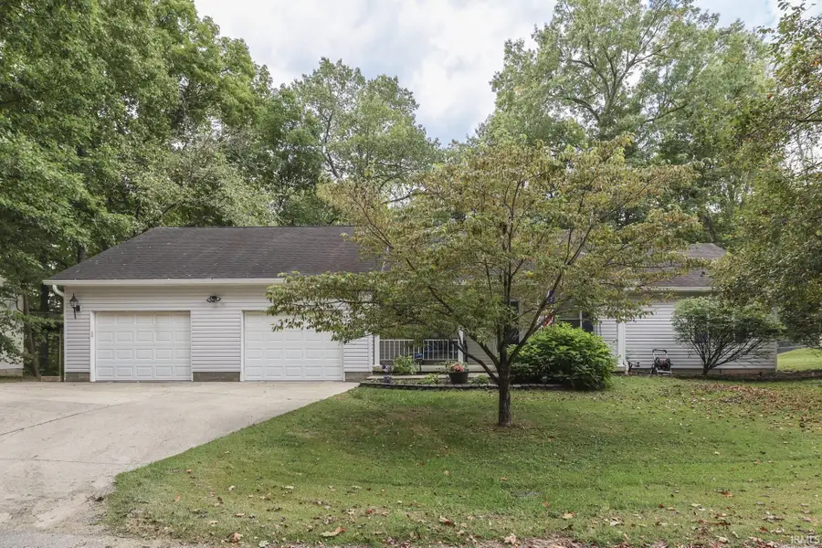 596 Briarwood Lane, Bedford, IN 47421 - Image #2