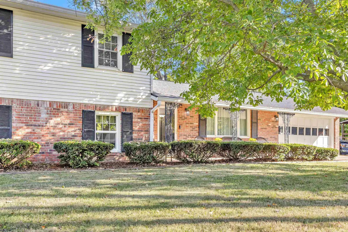 7128 Milhouse Road, Indianapolis, IN 46221 - Image #1