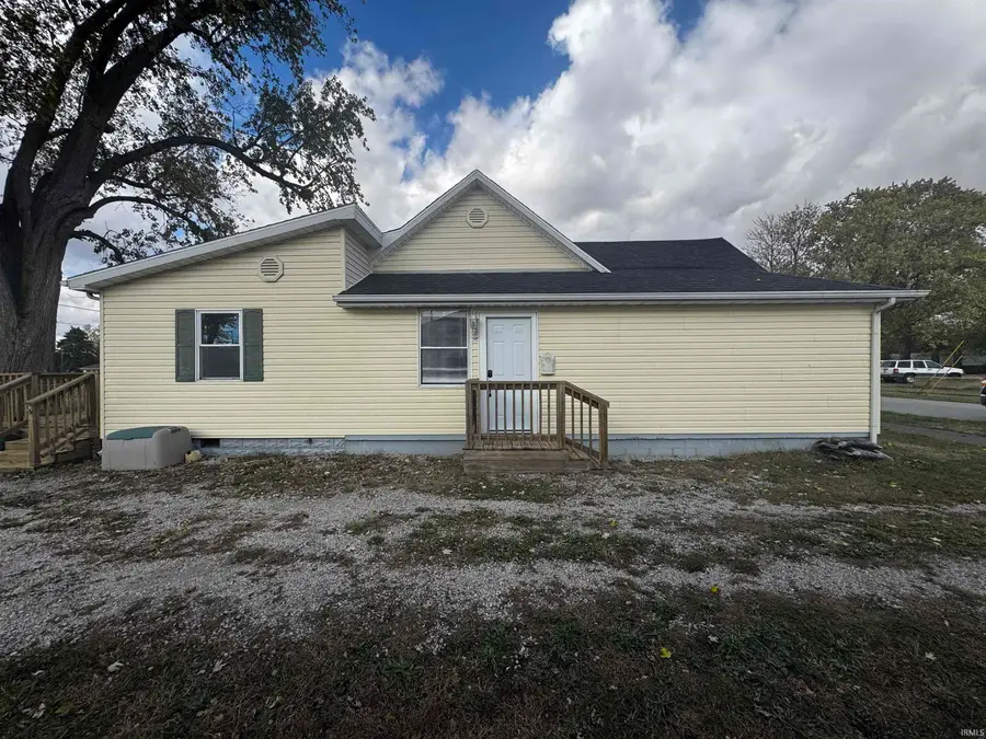 216 N Plum Street, Albany, IN 47320 - Image #2