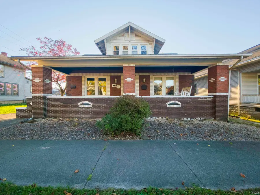 518 Chestnut Street, Mount Carmel, IL 62863 - Image #2