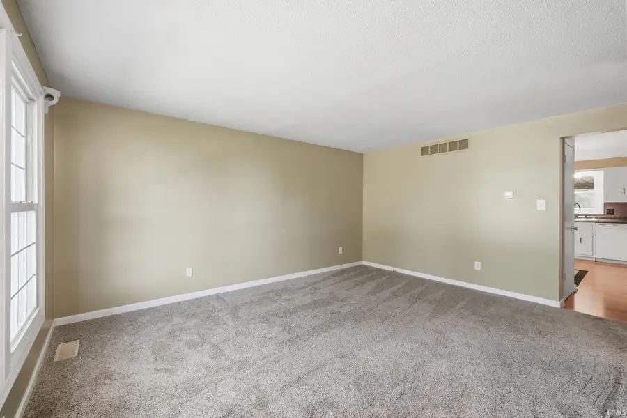 8507 Sandstone Court, New Haven, IN 46774 - Image #2