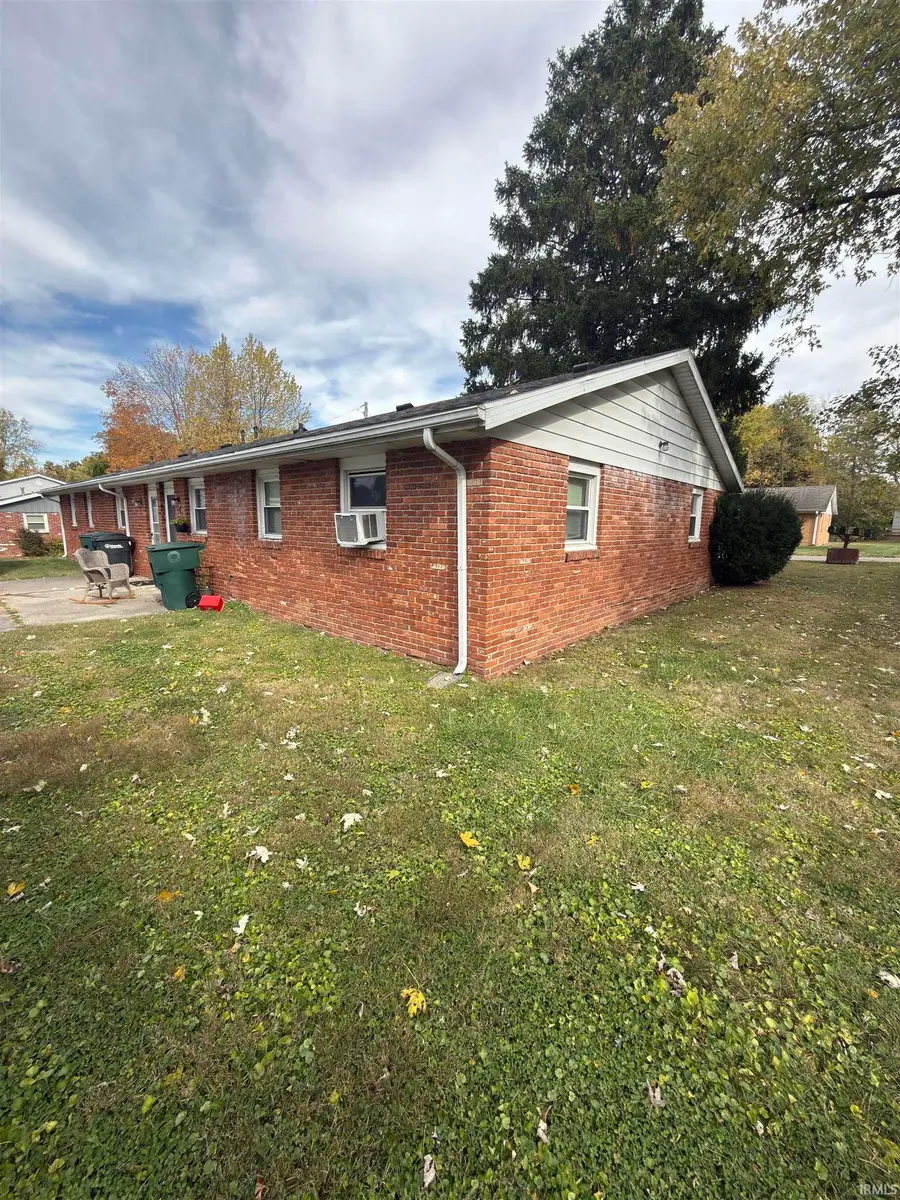 101 N Redwood Lane, Muncie, IN 47304 - Image #2