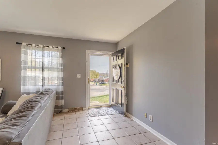 5200 Westchester Drive, Evansville, IN 47720 - Image #3