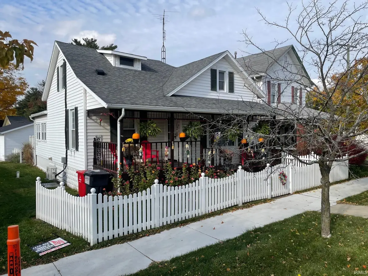 212 S Michigan Street, La Paz, IN 46537 - Image #1