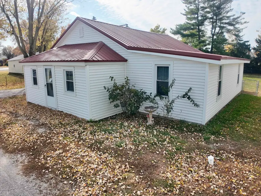 403 N Walnut Street, Walton, IN 46994 - Image #2