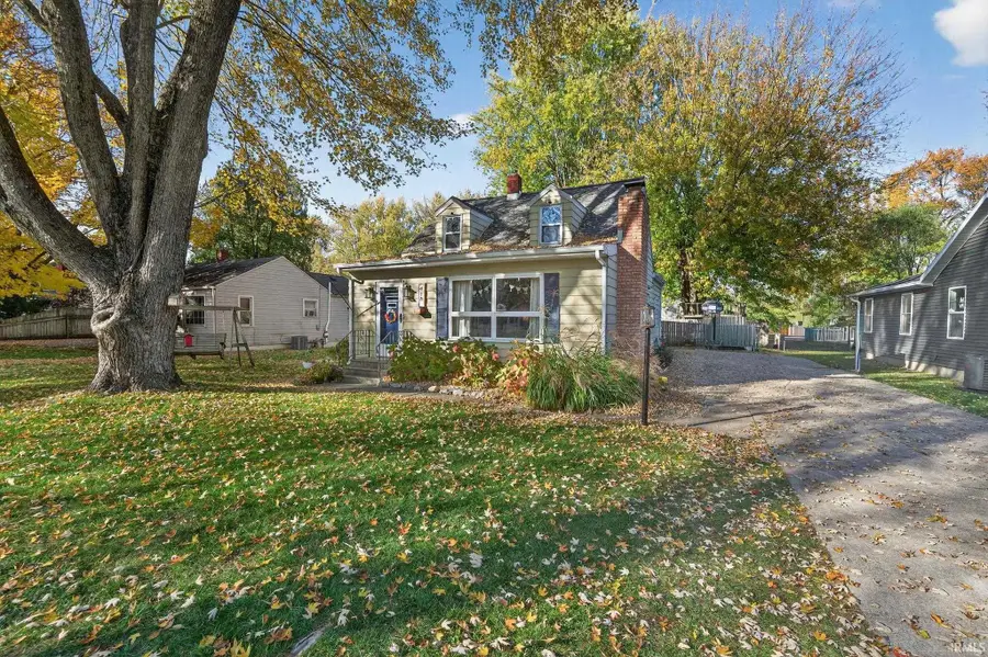 418 W Superior Street, Osceola, IN 46561 - Image #2