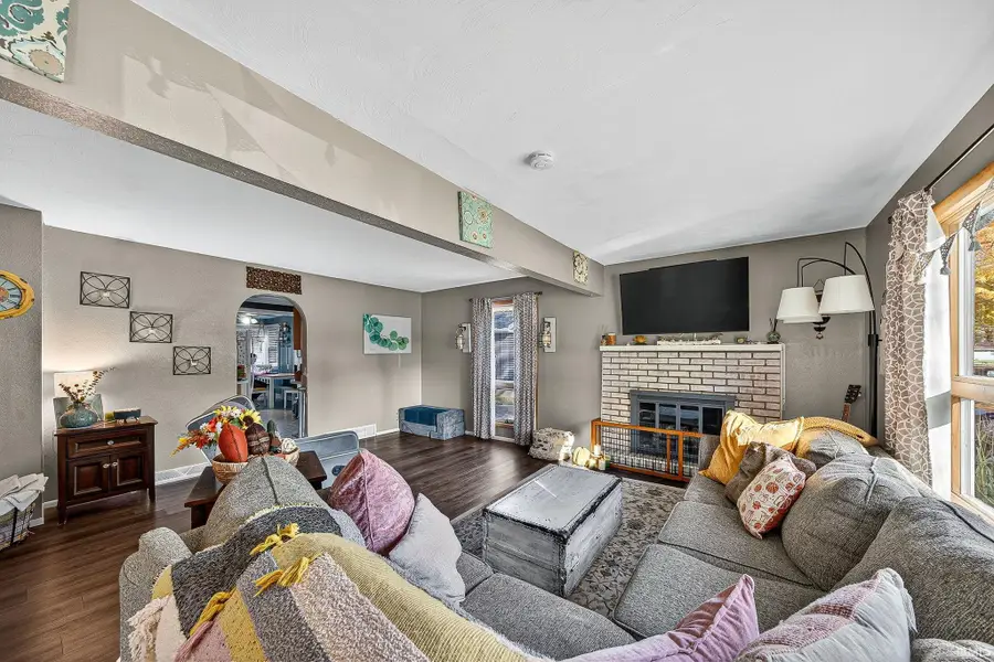 418 W Superior Street, Osceola, IN 46561 - Image #3