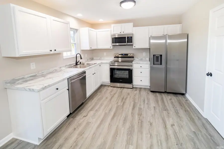 5222 Arches Drive, Newburgh, IN 47630 - Image #3