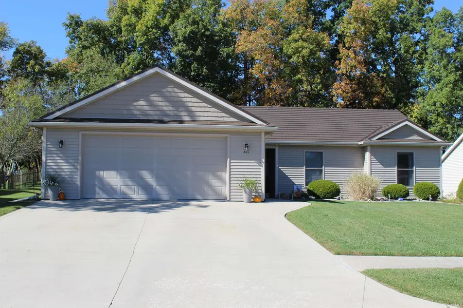 811 Thomas Dr, Angola, IN 46703 - Image #2