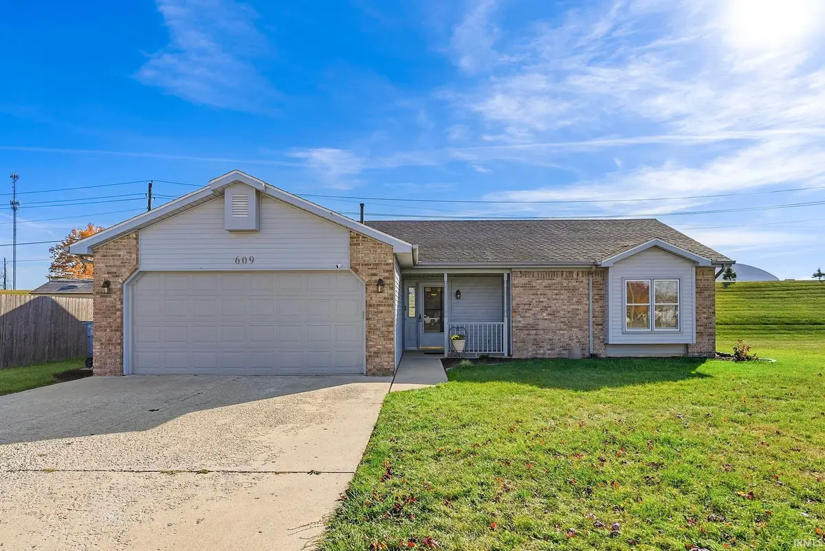 609 Greenwood Trail, Ossian, IN 46777 - Image #1