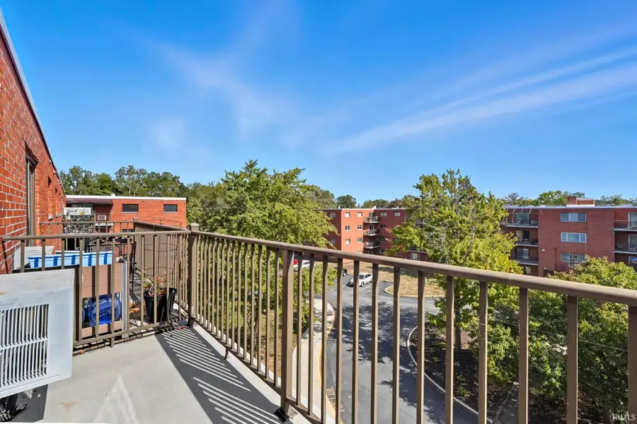 2937 Westbrook Drive #401A, Fort Wayne, IN 46805 - Image #3