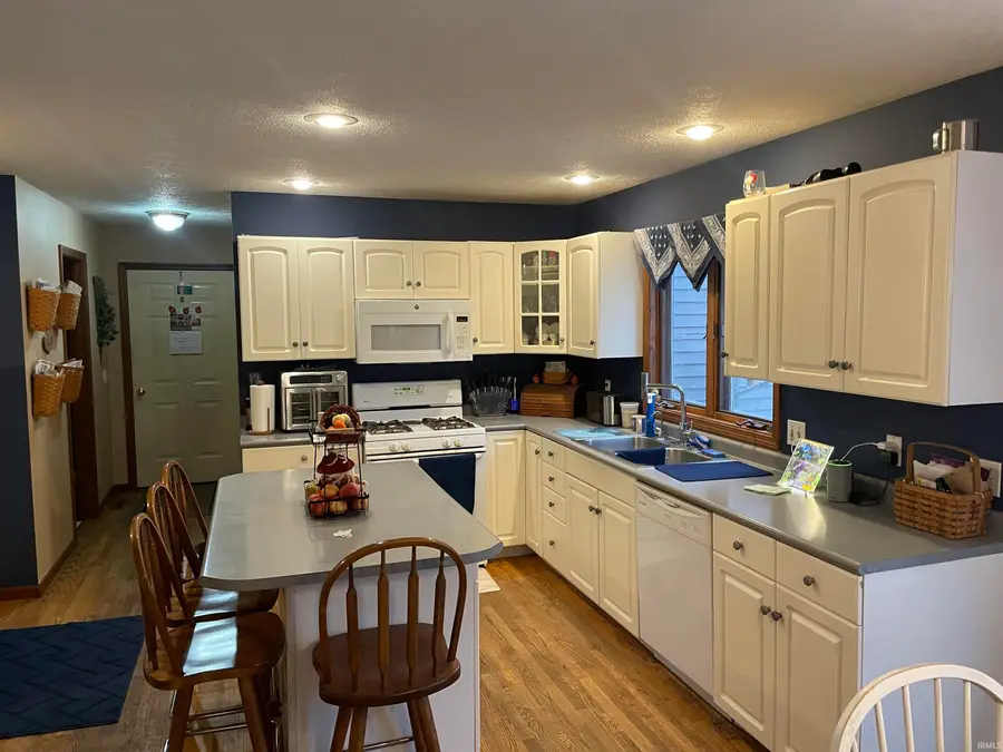 12562 Hillside Drive, Plymouth, IN 46563 - Image #3