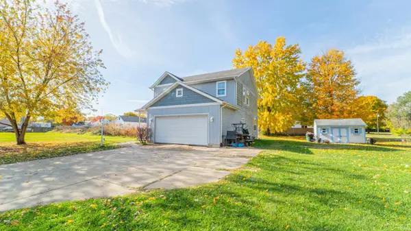 56339 Strasser Lane, South Bend, IN 46619