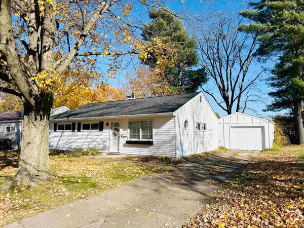 4120 Woodvale Drive, South Bend, IN 46614