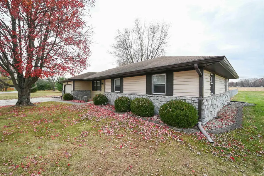 705 Pinoak Drive, Kokomo, IN 46901 - Image #2