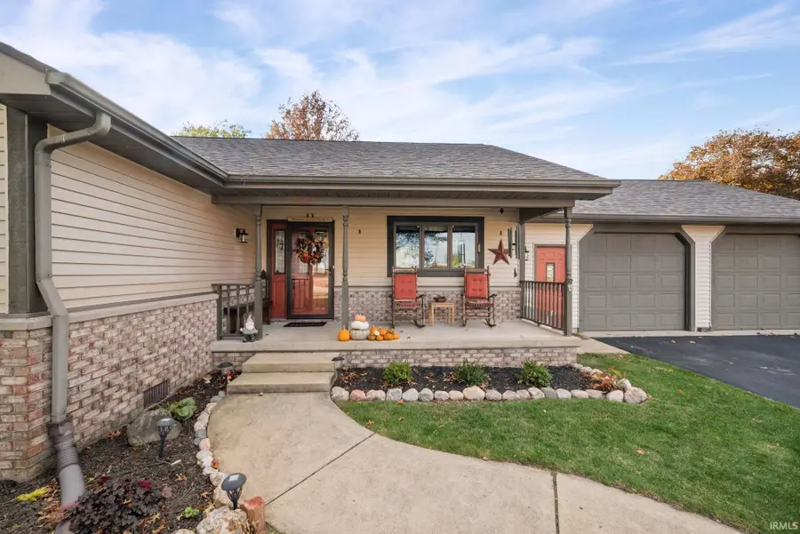 574 S Meadow Lane East Drive, Frankfort, IN 46041 - Image #3