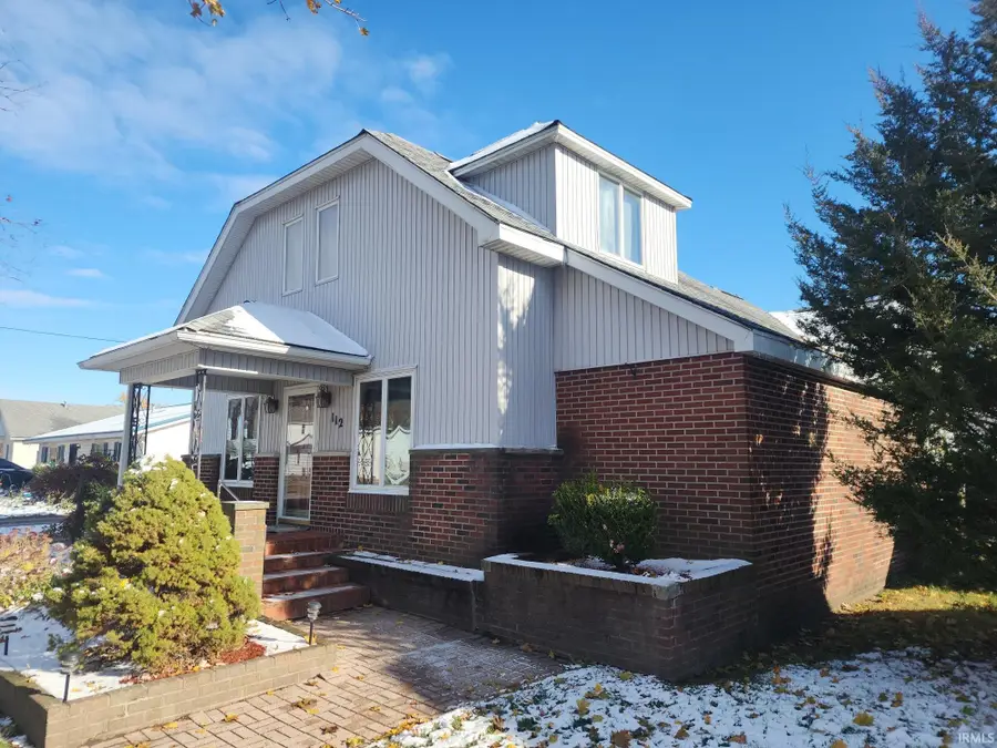 112 E Beckley Street, Royal Center, IN 46978 - Image #2