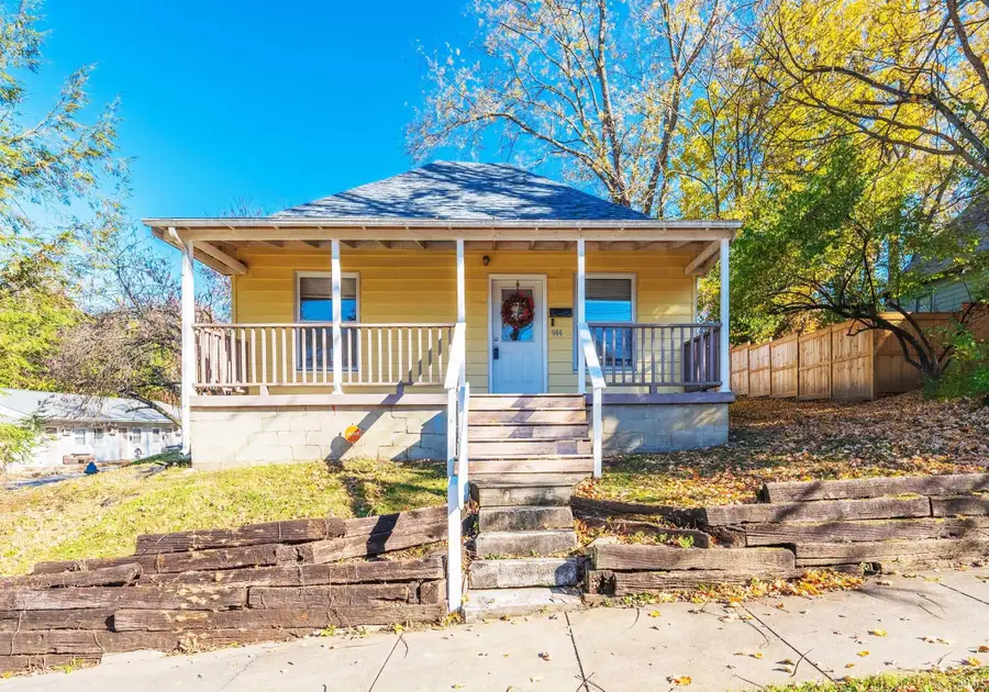 944 N Jackson Street, Bloomington, IN 47404 - Image #2