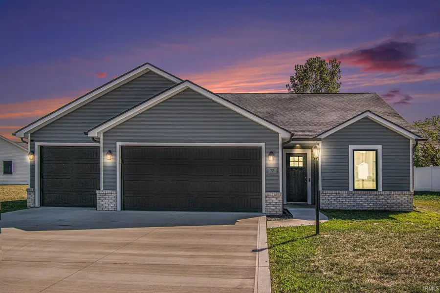 217 W Longfellow Boulevard, Columbia City, IN 46725 - Image #2