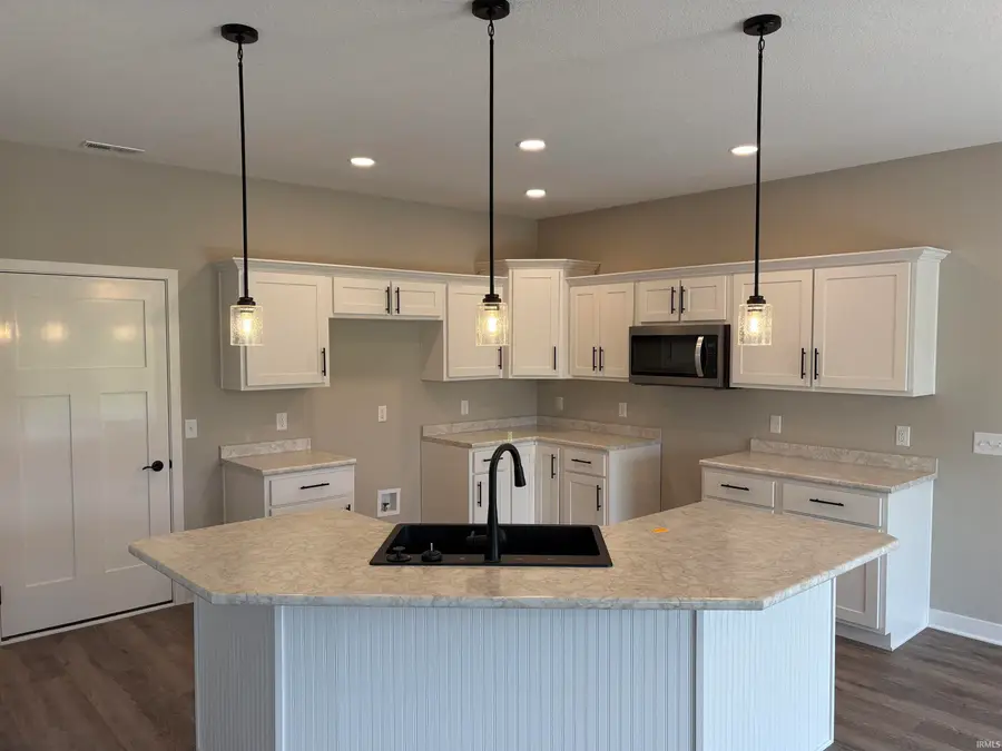 827 Chestnut Court, Decatur, IN 46733 - #3