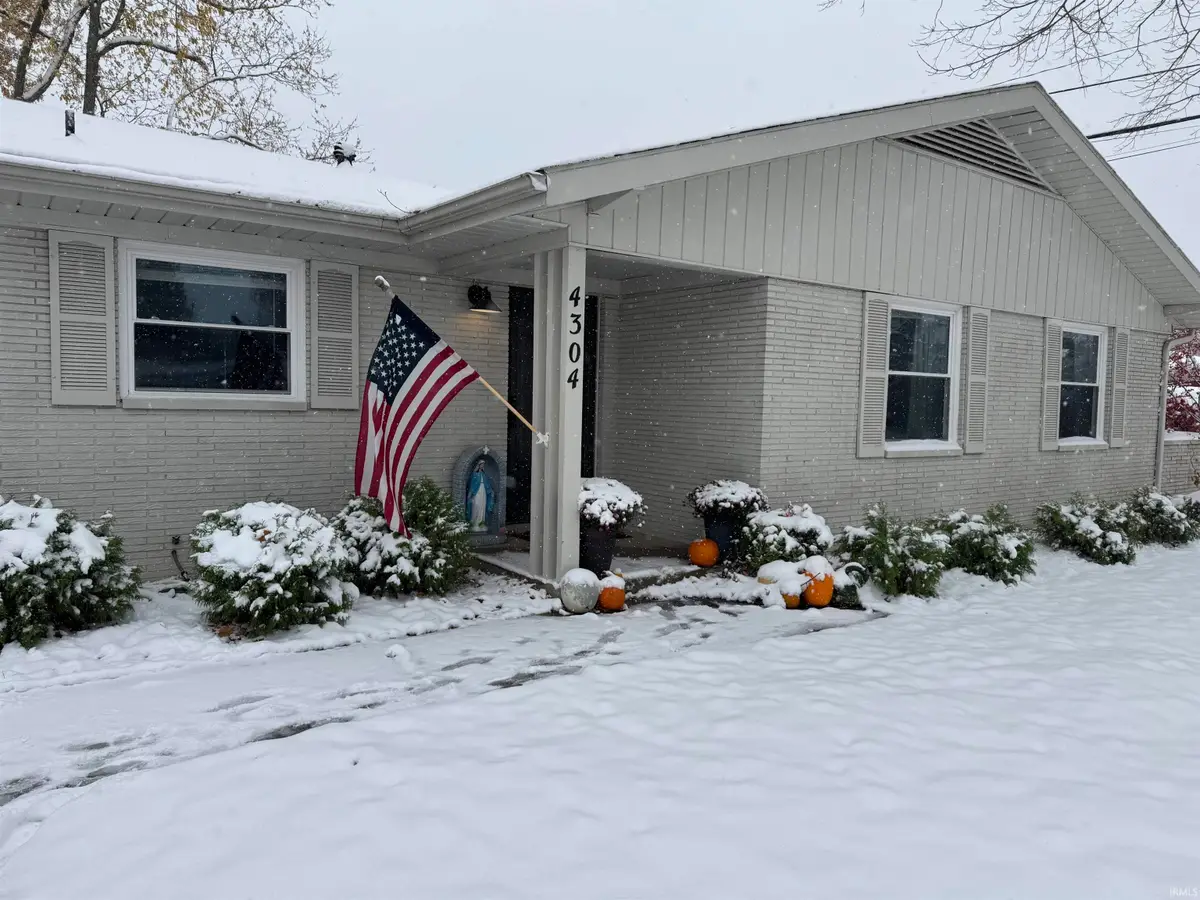 4304 N Oakwood Avenue, Muncie, IN 47404 - Image #1