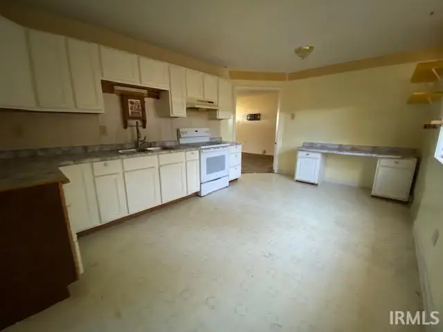 4392 W County Road 425 N, Orangeville, IN 47469 - Image #2