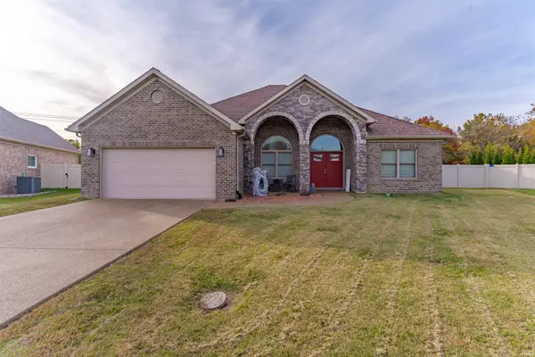 9954 Ella Circle, Newburgh, IN 47630