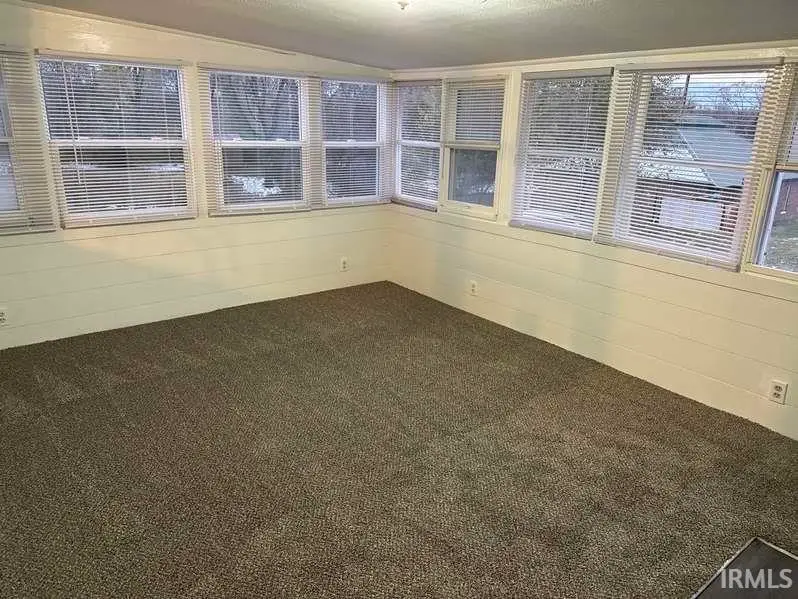 400 E 8th Street, Veedersburg, IN 47987 - Image #2