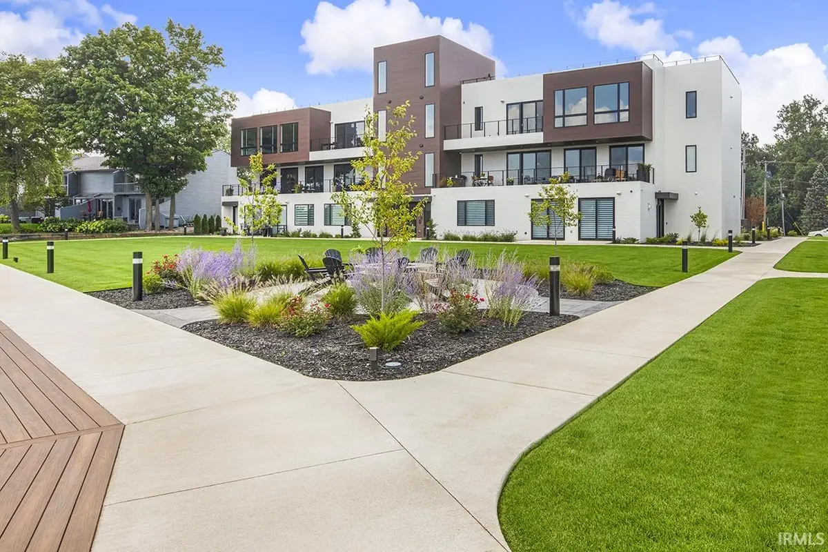 960 E Jackson, 302 Boulevard, Elkhart, IN 46516 - Image #1