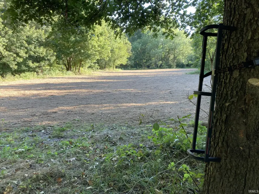 1 S Iron Mountain Road, Bloomfield, IN 47424 - Image #3