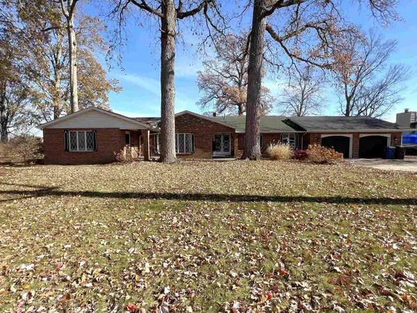 638 Laura Lane, Sweetser, IN 46987