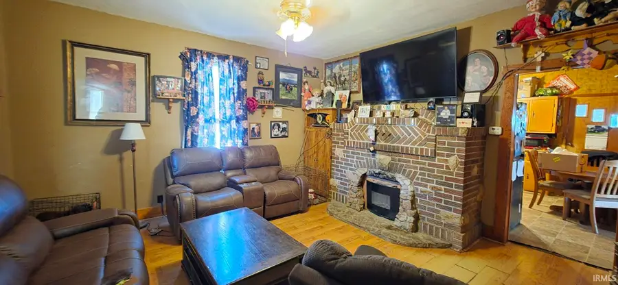 54 S Saint Francis Street, Poseyville, IN 47633 - Image #2