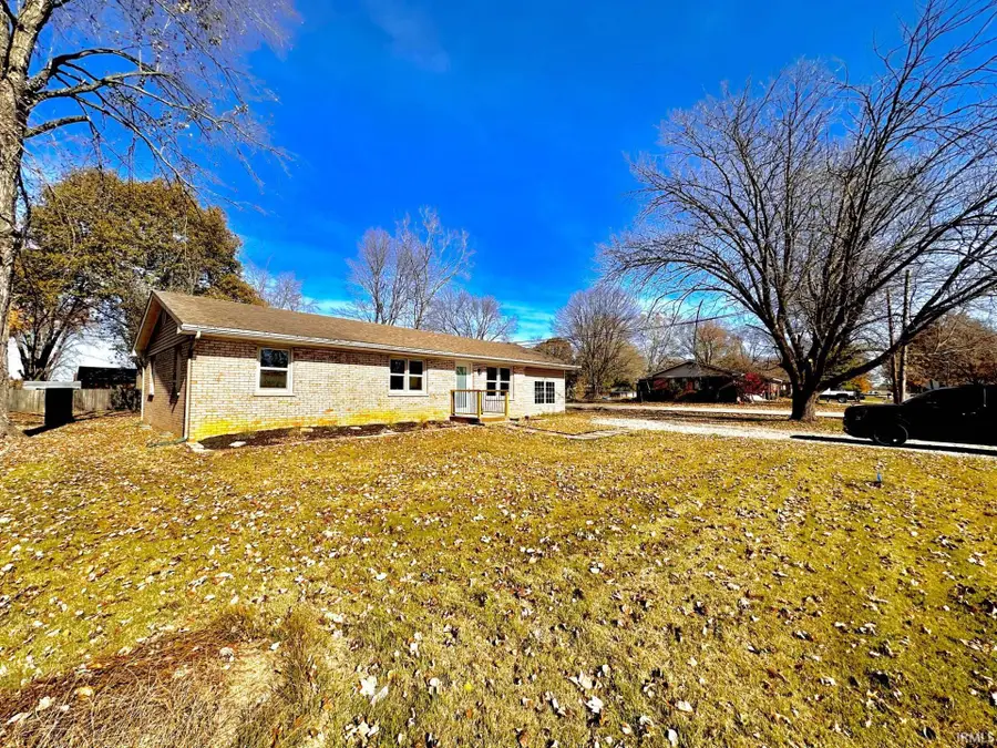 302 Green Valley Drive, Chandler, IN 47610 - Image #3
