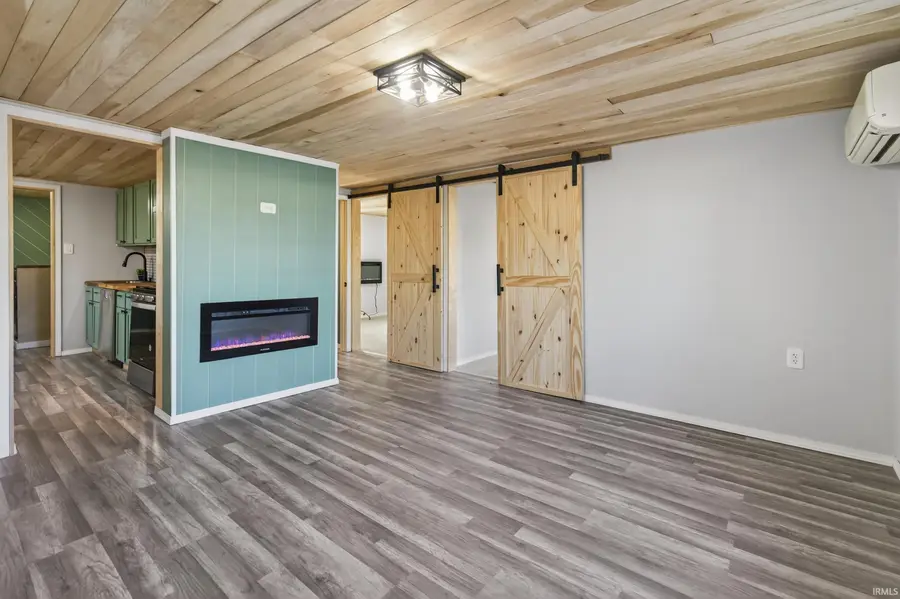 105 W 15th Street, Winamac, IN 46996 - Image #2